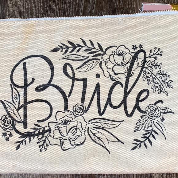 Bride Makeup Bag! - Picture 4 of 6